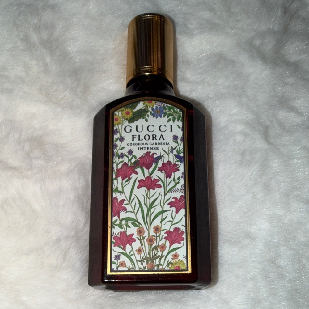 Gucci Flora Gorgeous Gardenia Intense With Floral Design